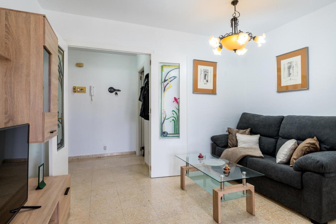 Piso 3 Dormitorios Hl Gines A 10" De Sevilla, A 20" Del Aeropuerto De Sevilla エクステリア 写真