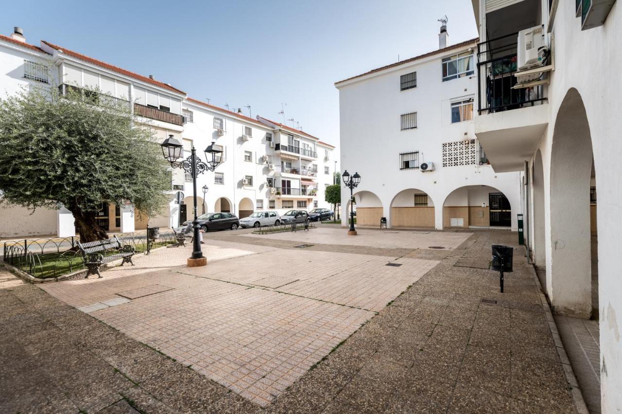 Piso 3 Dormitorios Hl Gines A 10" De Sevilla, A 20" Del Aeropuerto De Sevilla エクステリア 写真